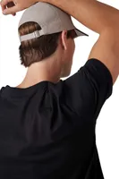 Șapcă K-UP With Contrasting Sandwich Peak 6 Panels personalizată, pe model