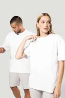 Tricou unisex Kariban Oversized Short Sleeve personalizat, pe model