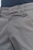 Pantaloni scurți bărbați Designed To Work Multipocket Workwear Bermuda Shorts personalizați, pe model