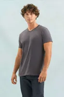 Tricou unisex SOL'S Regent V V-neck personalizat, pe model