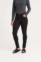 Pantaloni damă So Denim Lara Skinny Jeans personalizați, pe model