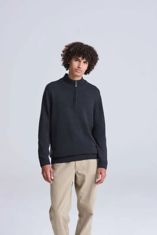 Bluză unisex Ecologie Wakhan 1/4 Zip Sustainable Sweater personalizată, pe model