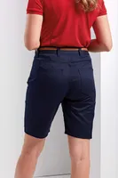 Pantaloni scurți damă Premier Performance Chino Shorts personalizați, pe model