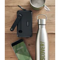 Powerbank solar +dinam 8000mAh personalizat, în context