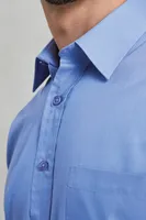 Cămașă bărbați Premier Short Sleeve Poplin personalizată, pe model