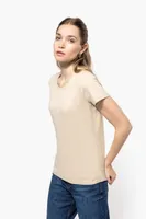 Tricou damă Kariban Short Sleeve Crew Neck personalizat, pe model