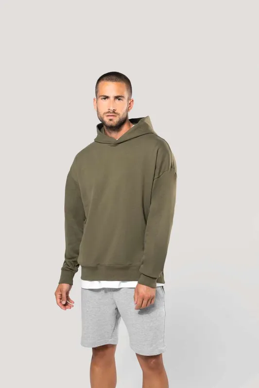 Hanorac unisex Kariban Oversized Fleece personalizat, pe model