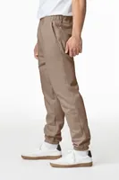 Pantaloni bărbați Gildan Softstyle™ Midweight Adult Pocket Sweatpants personalizați, pe model