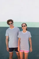 Tricou unisex SF Clothing Striped T personalizat, pe model