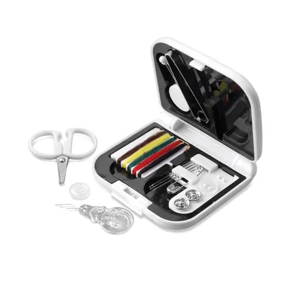 Trusă de cusut cu accesorii personalizată