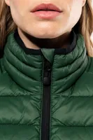 Jachetă damă Kariban Lightweight Sleeveless Fake Down personalizată, pe model