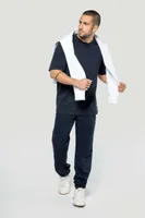Pantaloni unisex Kariban Jogging Bottoms personalizați, pe model