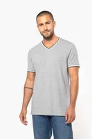 Tricou bărbați Kariban Piqué Knit V-neck personalizat, pe model