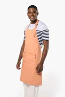 Șorț Kariban With Pocket IN Organic Cotton personalizat, pe model