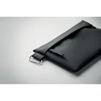 Pouch 600D RPET personalizat, vedere detaliu