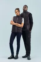 Vestă damă SOL'S Wave Lightweight Bodywarmer personalizată, pe model