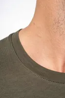 Tricou bărbați Kariban Short-sleeved Crew Neck personalizat, pe model