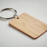 Breloc dreptunghiular din bambu personalizat, vedere detaliu