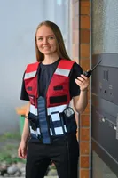 Vestă unisex Korntex Mesh Tactical Vest Sparta personalizată, pe model