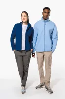 Jachetă unisex Kariban Falco Full Zip Microfleece personalizată, pe model