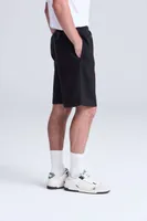 Pantaloni scurți unisex Just Hoods Campus Shorts personalizați, pe model