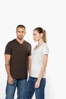 Tricou bărbați Kariban Short-sleeved V-neck personalizat, pe model