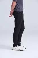Pantaloni bărbați So Denim Max Slim Jeans personalizați, pe model