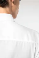 Cămașă bărbați Kariban Fitted Non-iron personalizată, pe model