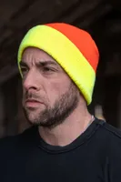 Căciulă Korntex Two-tone Knitted Hat Metz personalizată, pe model