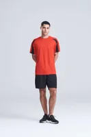 Articol sport Just Cool Contrast Cool T personalizat, pe model