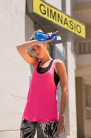 Vestă damă SF Clothing Fashion Workout Vest personalizată, pe model
