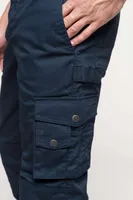 Pantaloni bărbați Designed To Work Multi Pocket Workwear Trousers personalizați, pe model