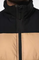 Vestă unisex Kariban Bi-tone Padded Bodywarmer personalizată, pe model