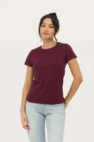 Tricou damă SOL'S Pioneer Round-neck Fitted Jersey personalizat, pe model