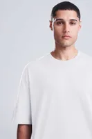 Tricou unisex AWDis 240 T personalizat, pe model