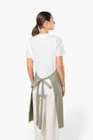 Șorț Kariban With Pocket IN Organic Cotton personalizat, pe model