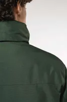 Jachetă unisex Kariban Quilted Parka personalizată, pe model