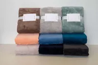 Jachetă polar unisex Olima Coral Fleece Blanket personalizată, pe model