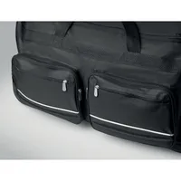 Trolley duffle 600D RPET personalizat, în context