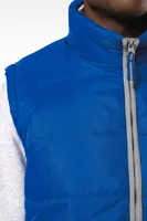 Vestă unisex Kariban Quilted Bodywarmer personalizată, pe model