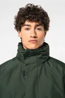 Jachetă unisex Kariban Quilted Parka personalizată, pe model