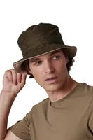 Pălărie bucket K-UP Voyager Bucket Hat personalizat, pe model