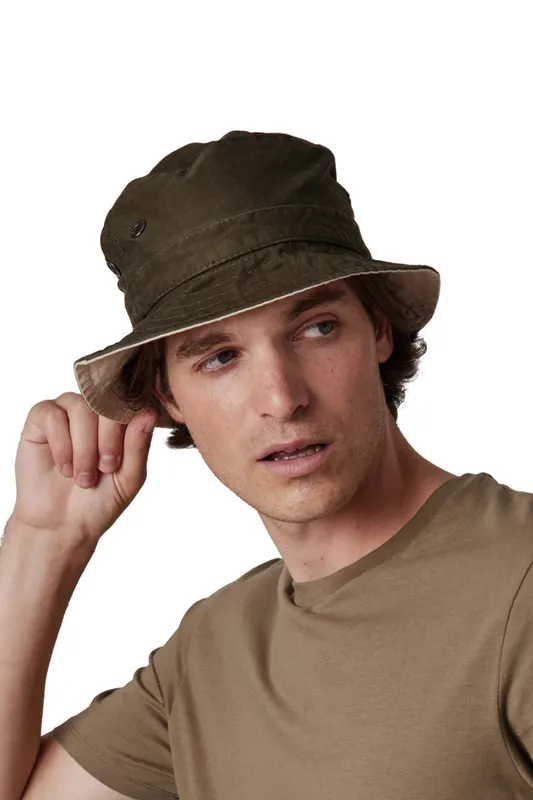Pălărie bucket K-UP Voyager Bucket Hat personalizat, pe model