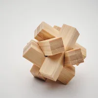 Brainteaser în formă de stea di personalizat, vedere detaliu