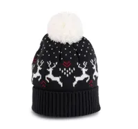 Căciulă K-UP Winter Beanie With Reindeer Design personalizată, pe model