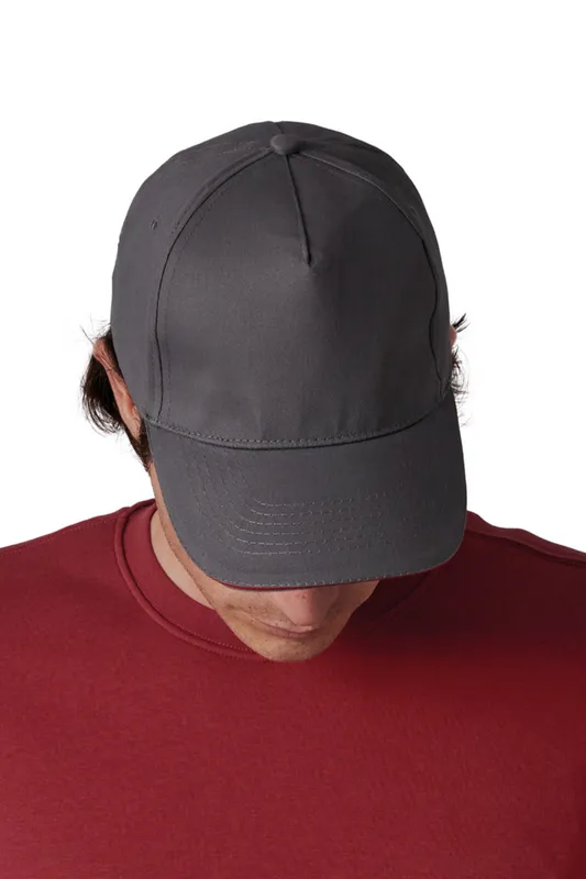 Șapcă K-UP Sandwich Peak 5 Panels personalizată, pe model