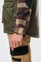 Vestă unisex Designed To Work Padded Multi-pocket Polycotton Vest personalizată, pe model