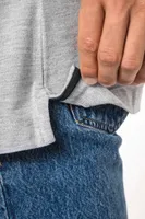 Tricou bărbați Kariban Piqué Knit V-neck personalizat, pe model