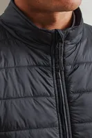 Vestă bărbați Premier Recyclight Padded Gilet personalizată, pe model