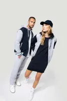 Hanorac unisex Kariban Teddy With Hood personalizat, pe model